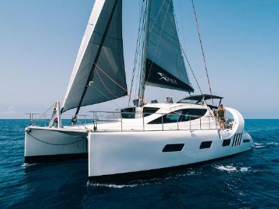 Xquisite Yachts X5 PLUS Manufacturer Provided Image