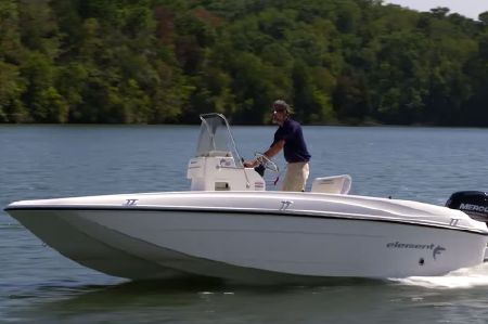 Bayliner Element F18: Video Boat Review